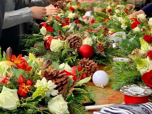 Team Building ~ Christmas Creations Table Design | WeTeachMe