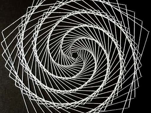 GEOMETRIC STRING ART