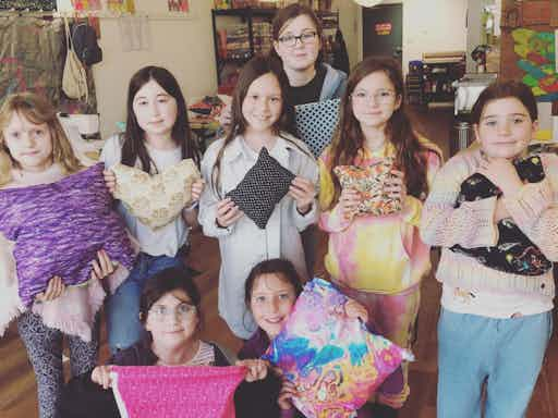 Beginner sewing class for teens & tweens