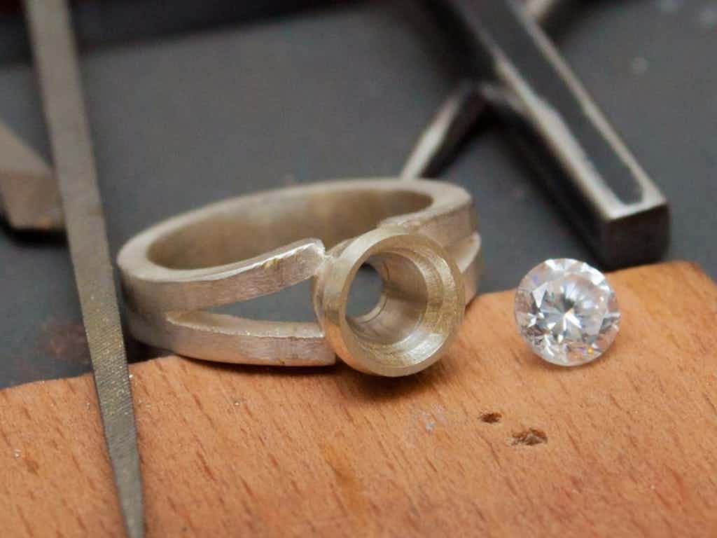 Consolidate & Advance Jewellery Making (Stage 4-9)