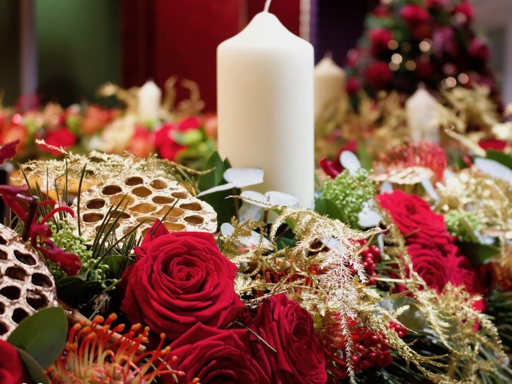 Team Building ~ Christmas Creations Table Design | WeTeachMe