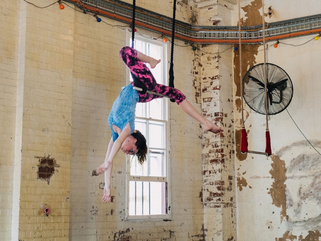 COME AND TRY -HOLIDAY CIRCUS WORKSHOP