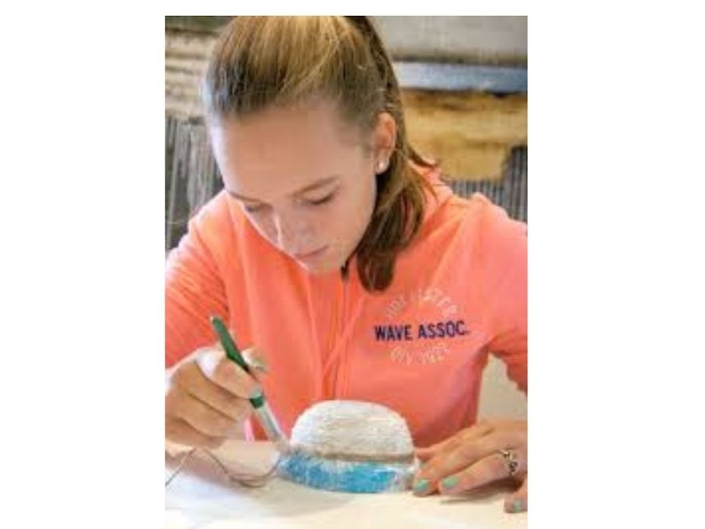A fun arts and crafts class for children.