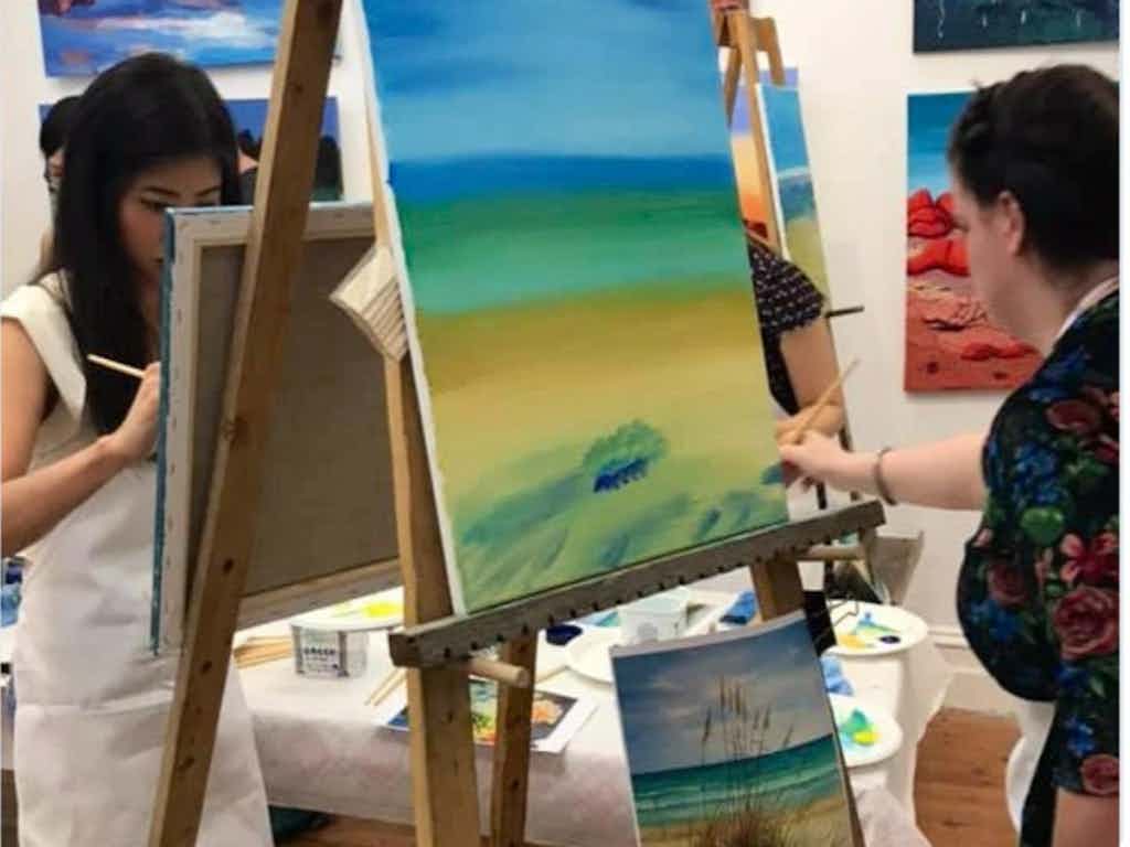 Paint 'N' Sip With Annie Benfielld