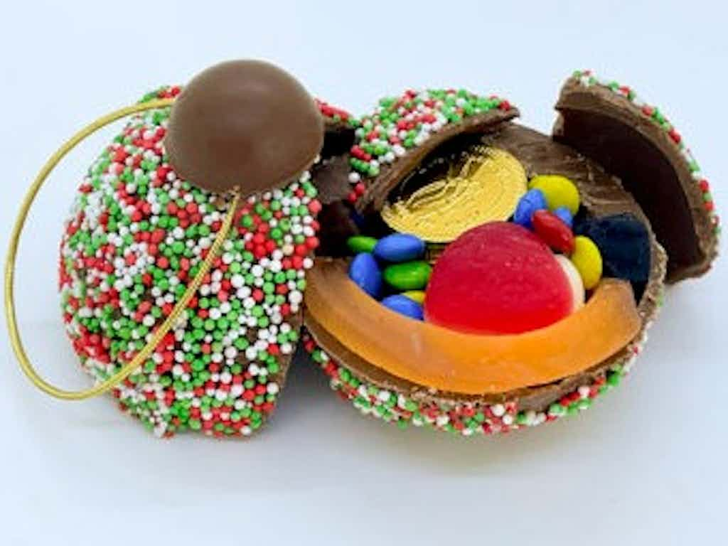 Kids Christmas Class - Chocolate smash bauble