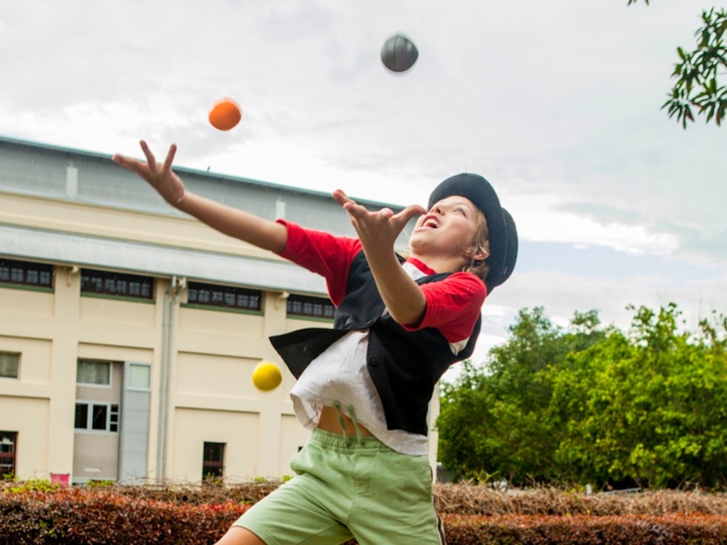 COME AND TRY -HOLIDAY CIRCUS WORKSHOP
