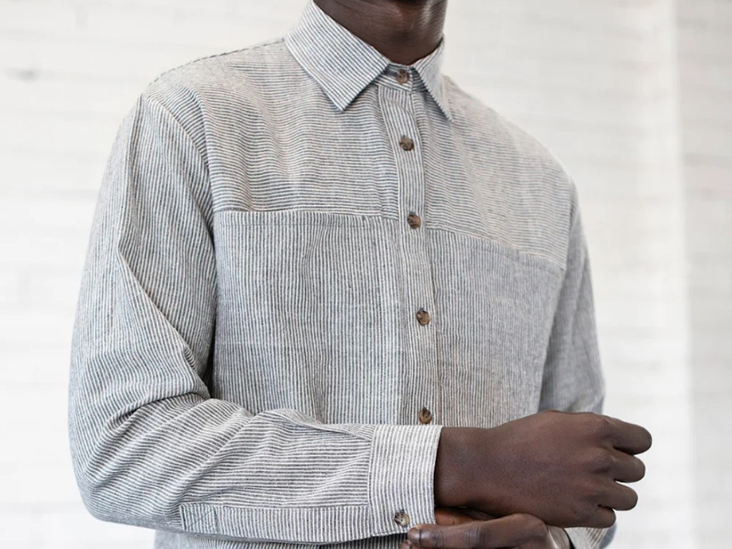 Semi-fitted button up shirt by Elbe Textiles ✄✄✄