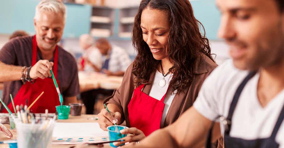 Paint and Sip: 5 Reasons to Try The Creative Craze